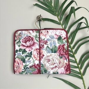 Vintage Floral Makeup Toiletries Hanging Roll Up Travel Organizer